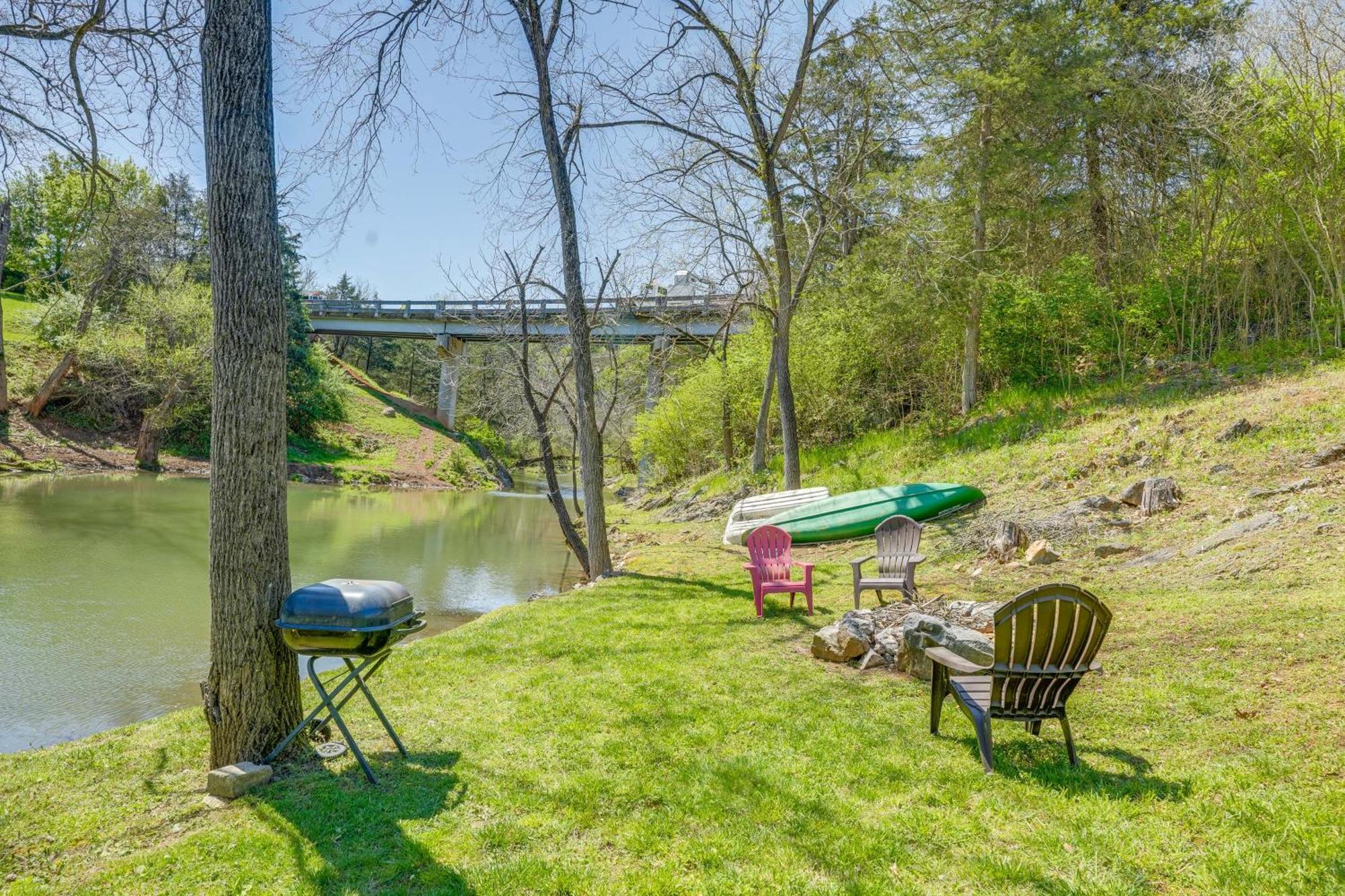 Waterfront Virginia Retreat With Canoe, Pets Welcome Rileyville Eksteriør bilde